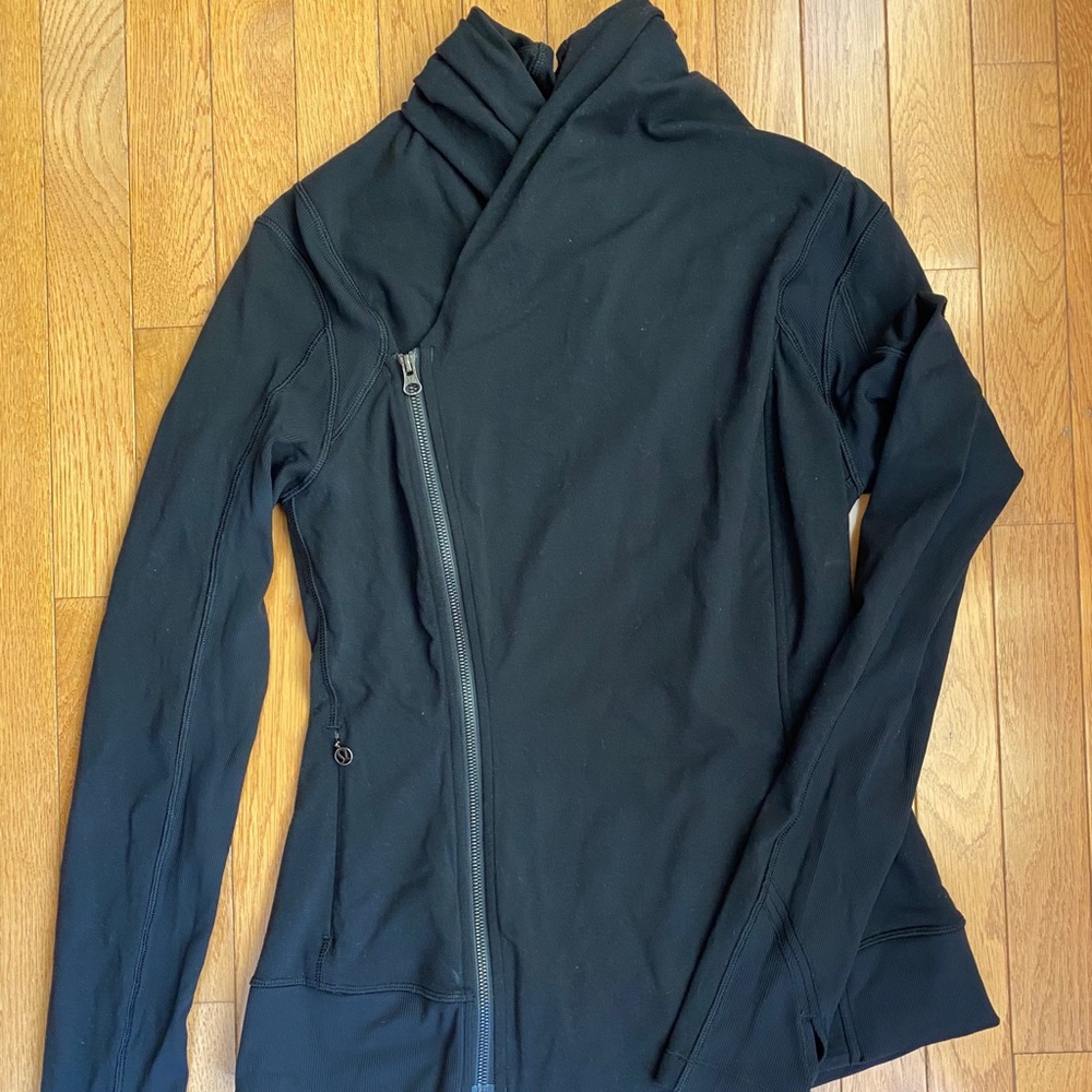 lululemon jacket - Picture 2 of 3